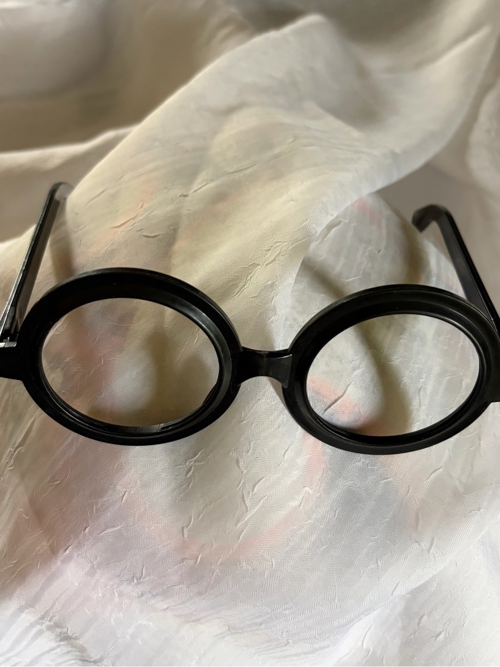 Classic Round Black eyeglass frames